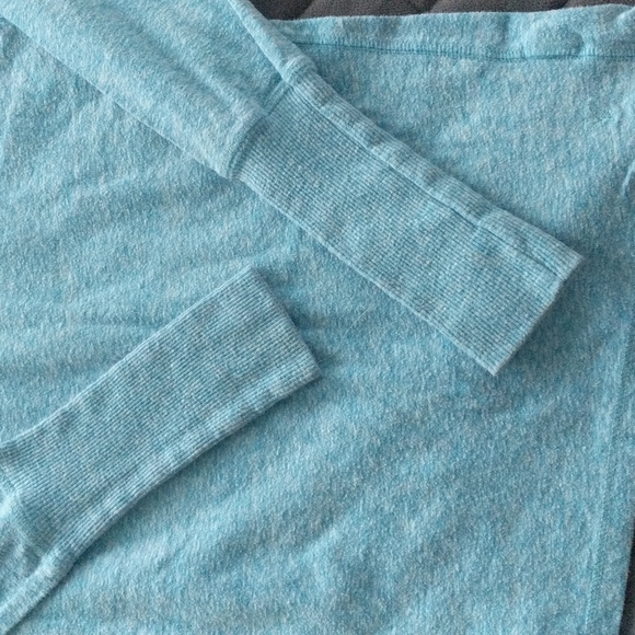 Women's American Eagle Long Sleeve Shirt - Picture 2 of 5